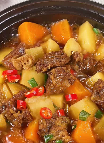 最新土豆炖牛腩做法，美味与健康并重